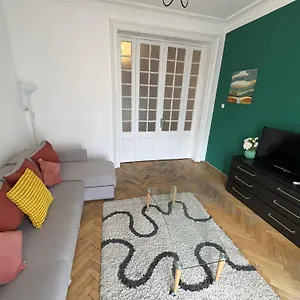 Appartamento Sweethome Near Historical Center